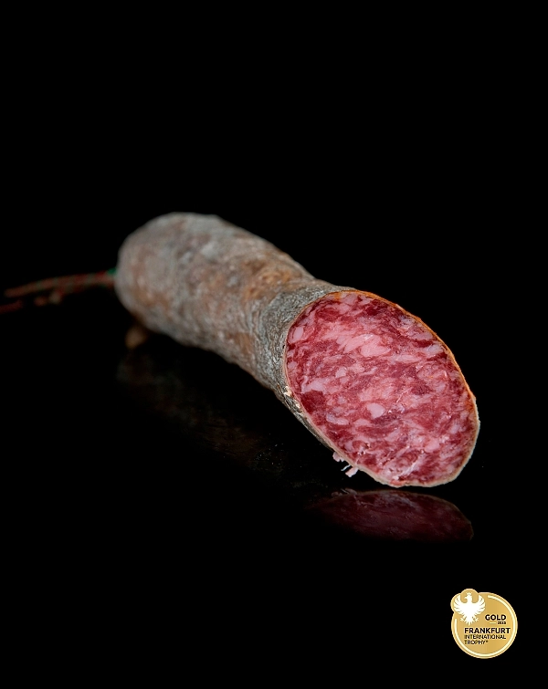 100% iberischer Bellota Salchichón. BESTE WURST 2025.