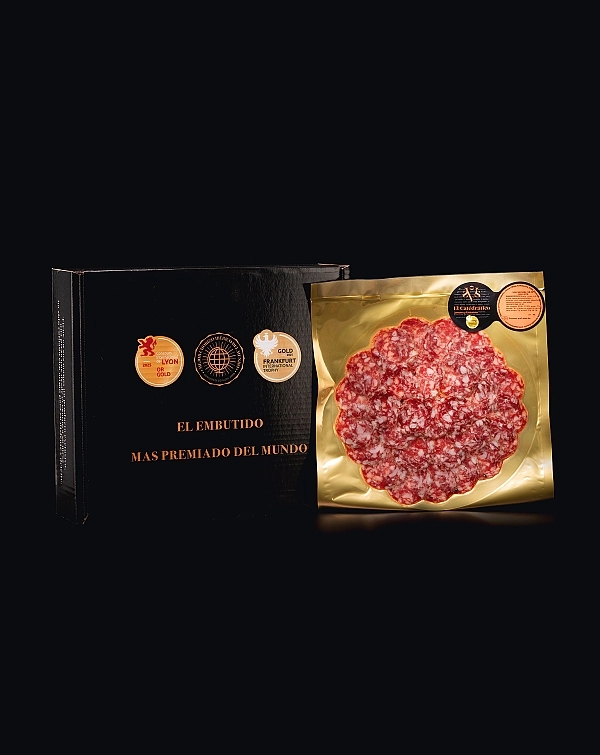 Umschläge mit 100% iberischem Bellota Salchichón. BESTER SALCHICHON 2025.